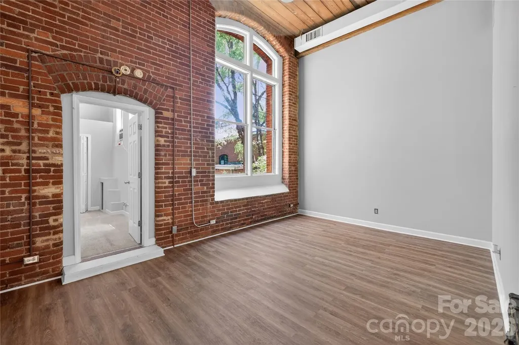 201 S Hoskins Road Charlotte NC 28208