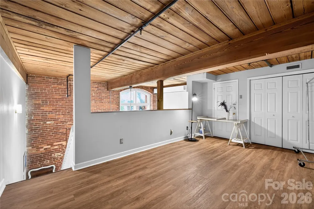 201 S Hoskins Road Charlotte NC 28208