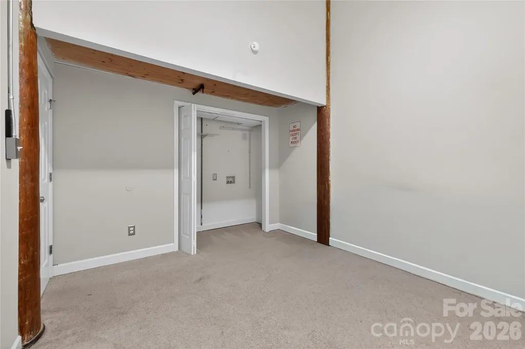 201 S Hoskins Road Charlotte NC 28208