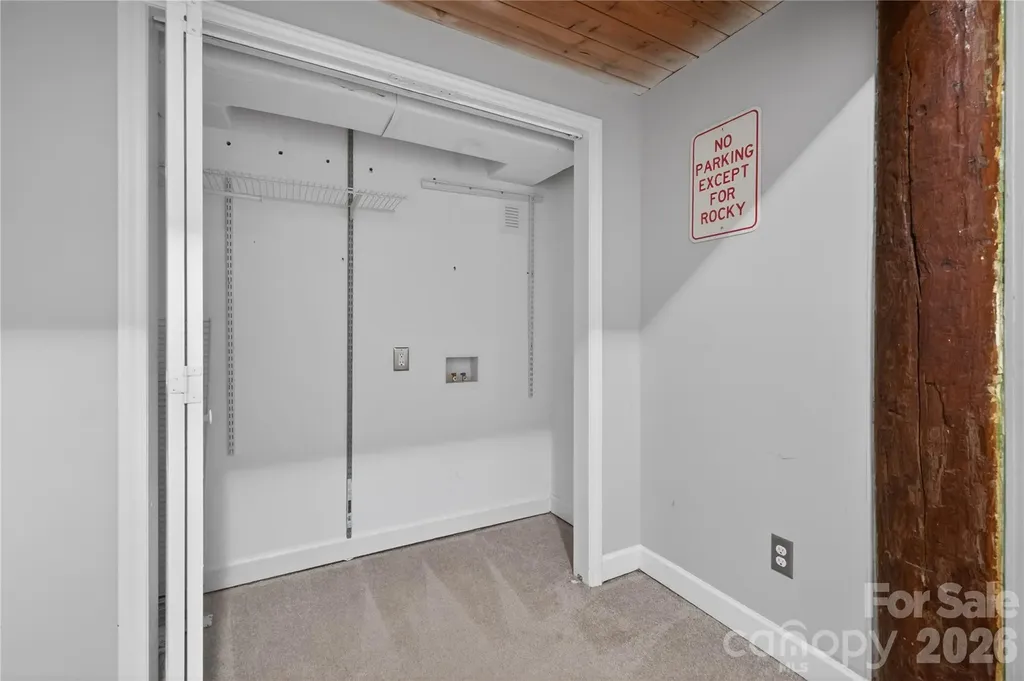 201 S Hoskins Road Charlotte NC 28208