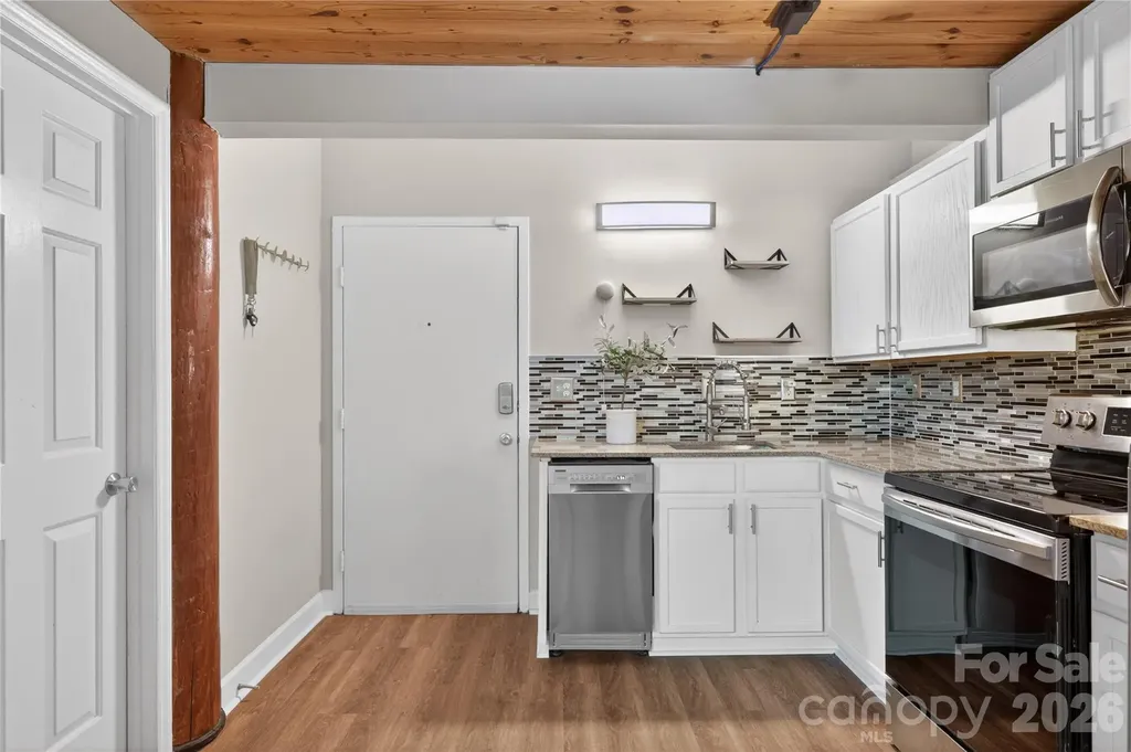 201 S Hoskins Road Charlotte NC 28208