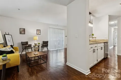 1620 Arlyn Circle Charlotte NC 28213