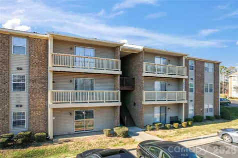 1620 Arlyn Circle Charlotte NC 28213