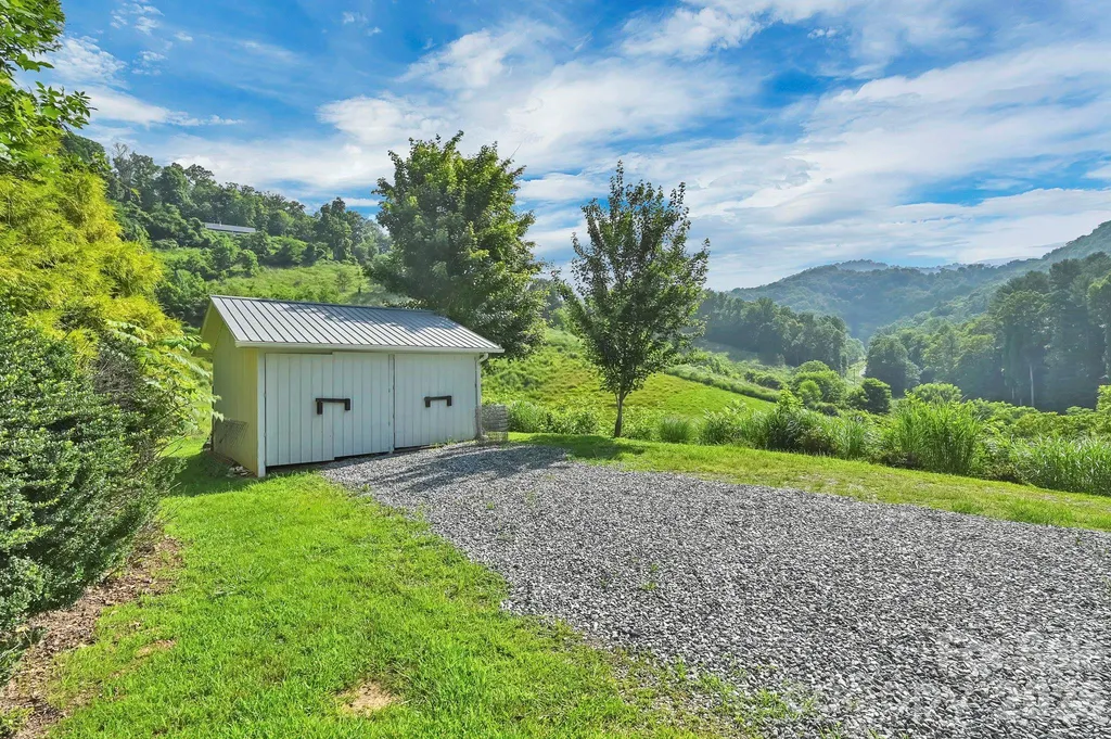 553 Morgan Branch Road Marshall NC 28753