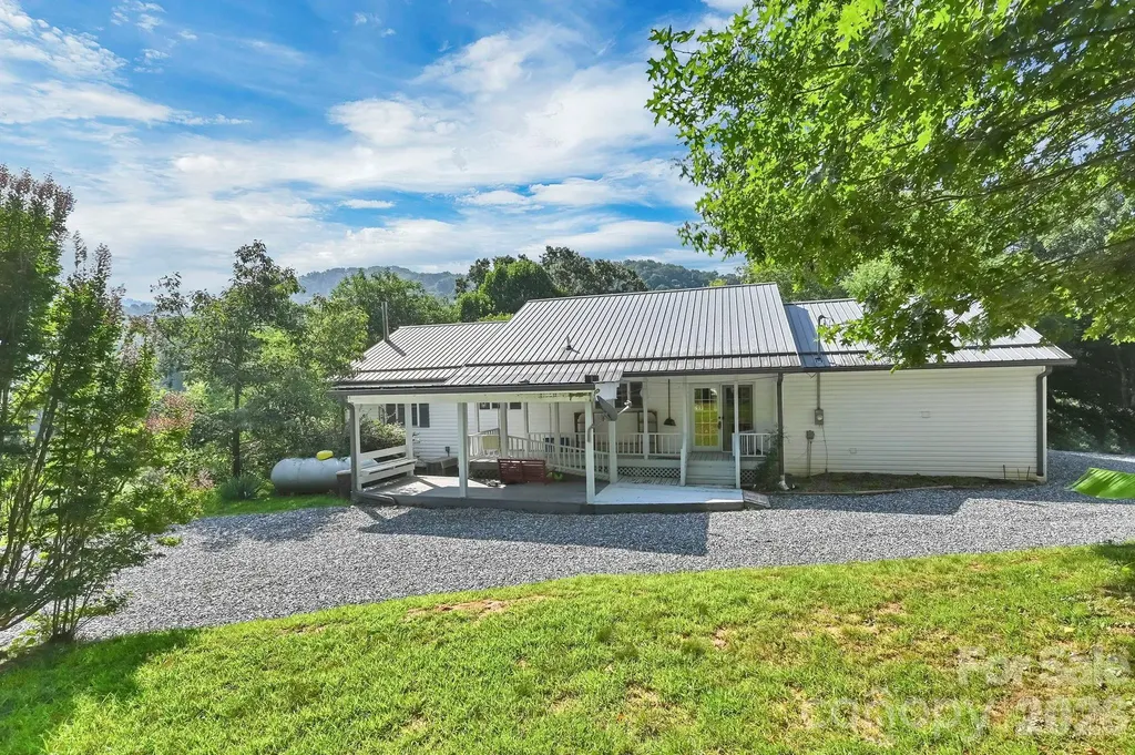 553 Morgan Branch Road Marshall NC 28753
