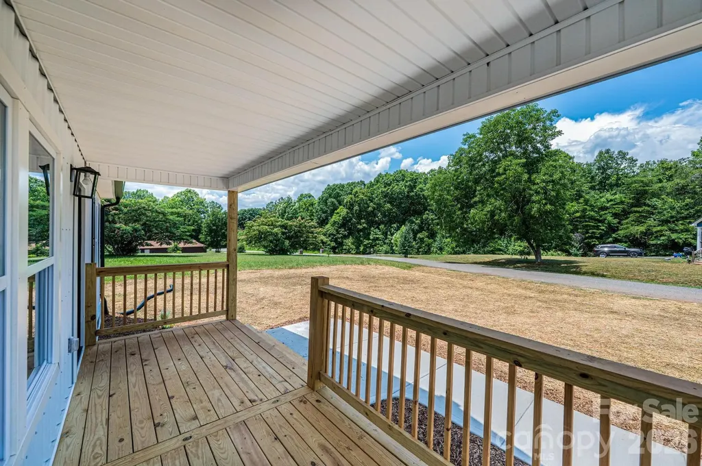 2059 Bailey Drive Hickory NC 28601