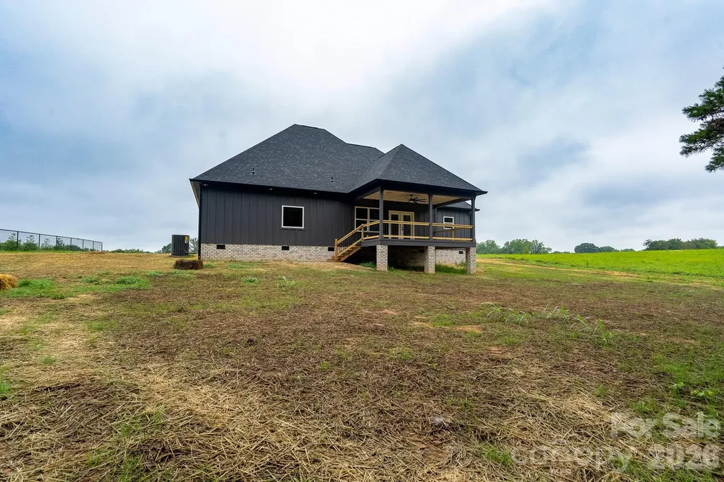 1007 Harrogate Drive Bessemer City NC 28016