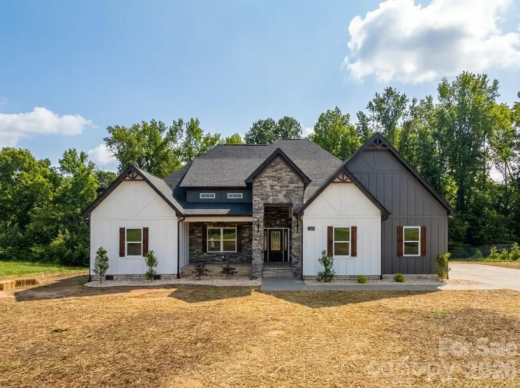 1007 Harrogate Drive Bessemer City NC 28016