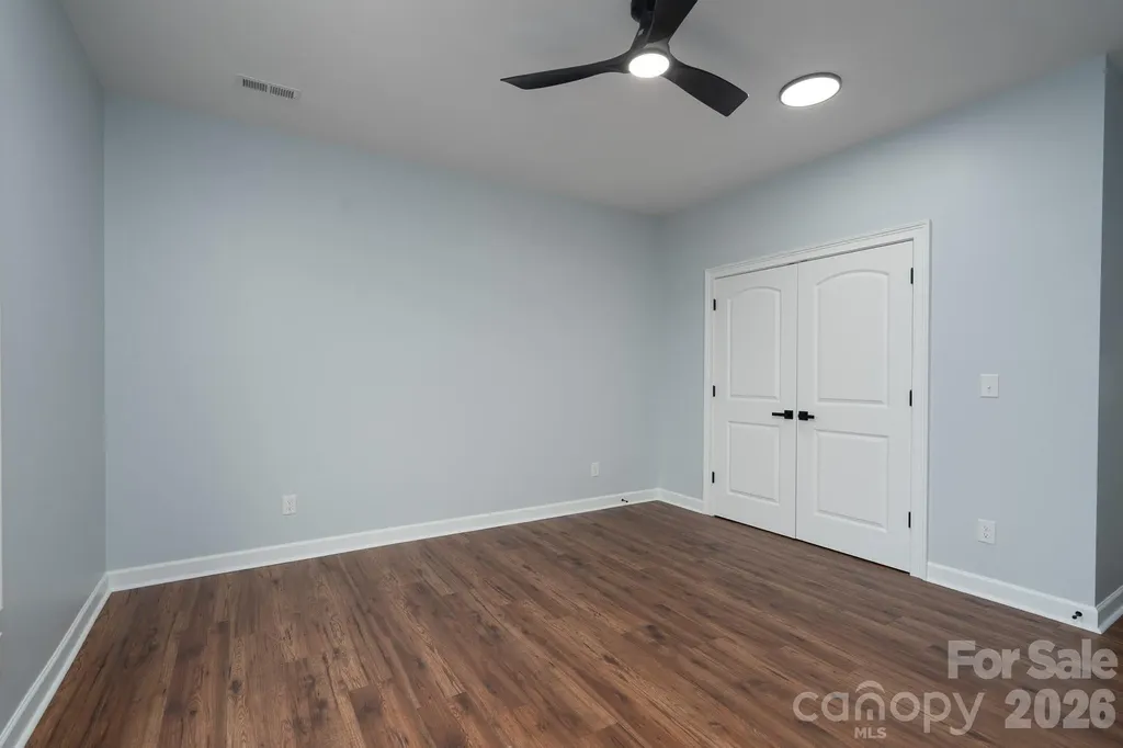 1007 Harrogate Drive Bessemer City NC 28016