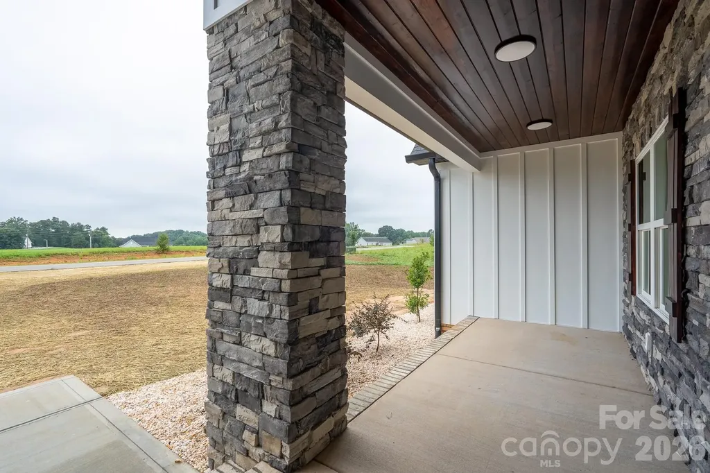 1007 Harrogate Drive Bessemer City NC 28016