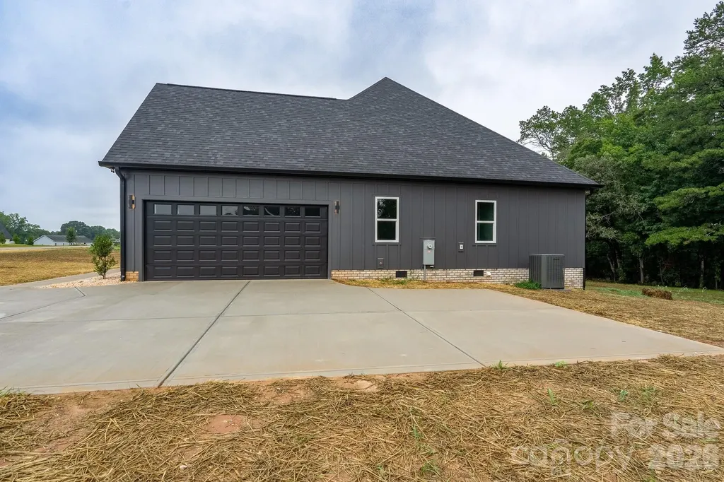 1007 Harrogate Drive Bessemer City NC 28016