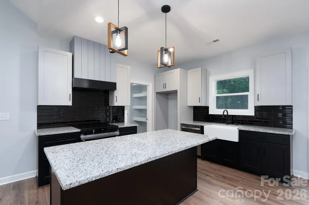 3916 E Maiden Road Maiden NC 28650
