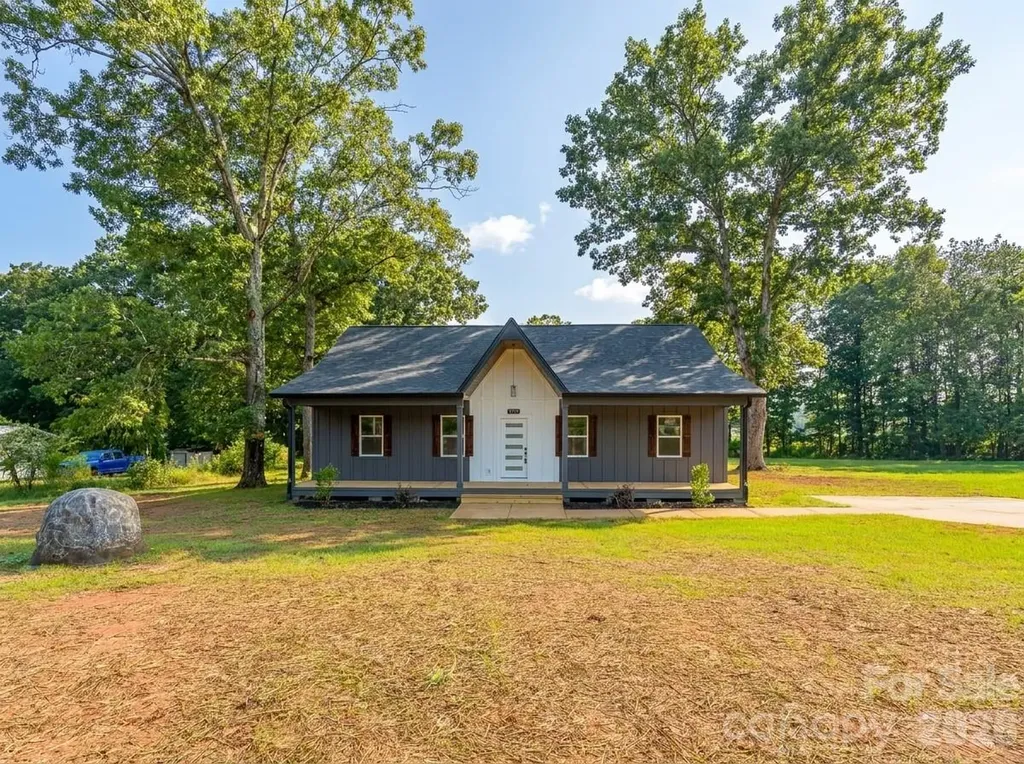 3916 E Maiden Road Maiden NC 28650