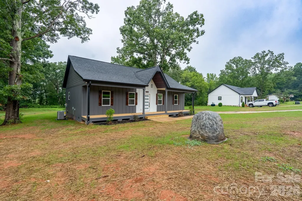 3916 E Maiden Road Maiden NC 28650