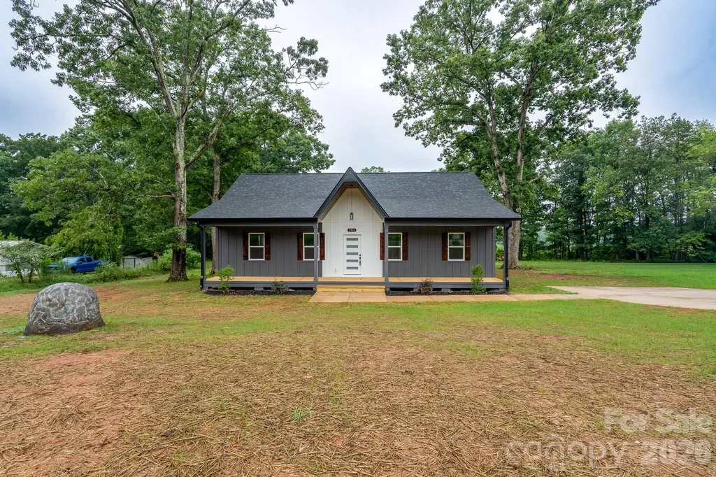 3916 E Maiden Road Maiden NC 28650