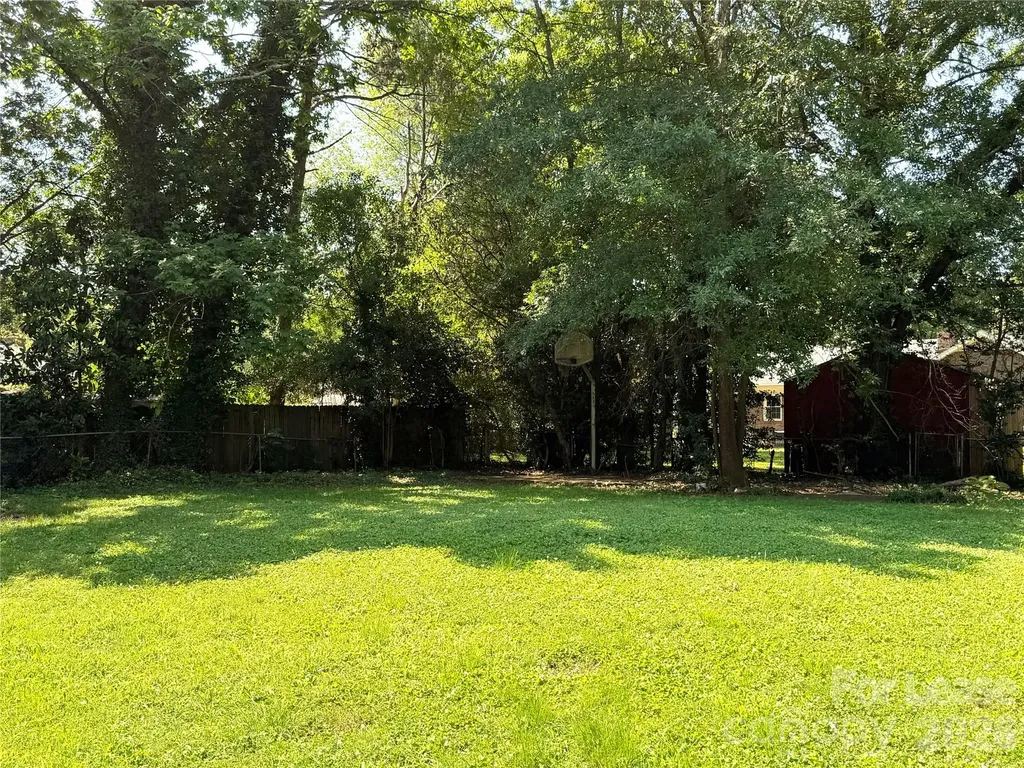 5016 Vescova Court Charlotte NC 28212