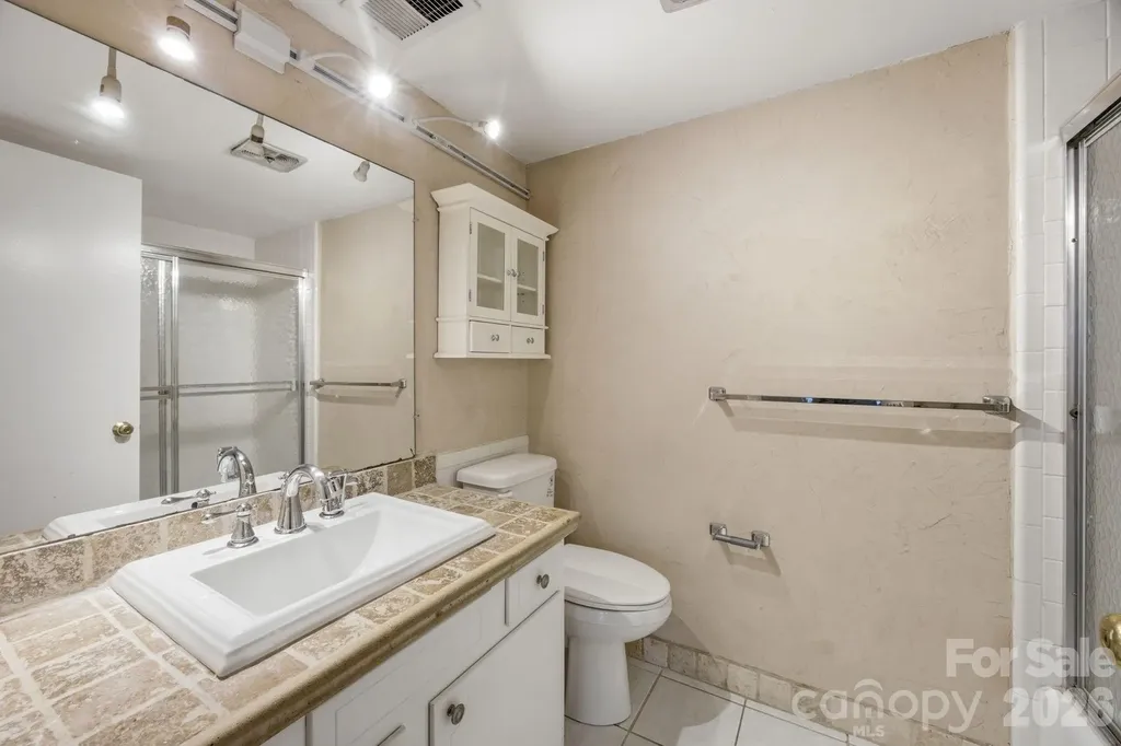 4735 Hedgemore Drive Charlotte NC 28209