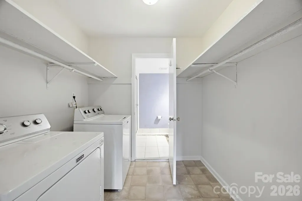 4735 Hedgemore Drive Charlotte NC 28209