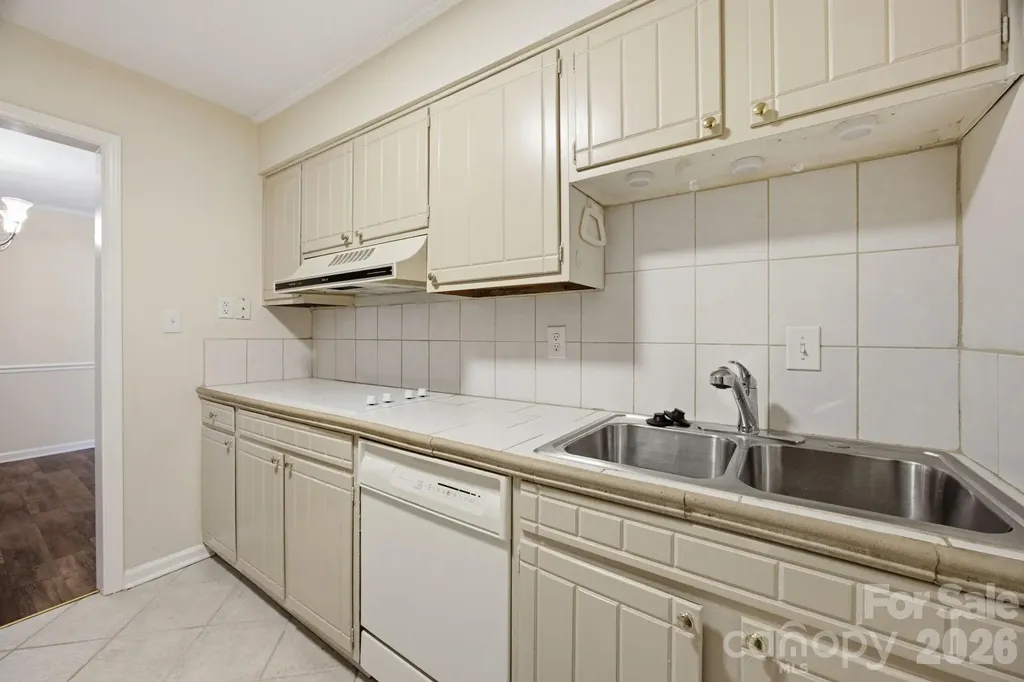 4735 Hedgemore Drive Charlotte NC 28209