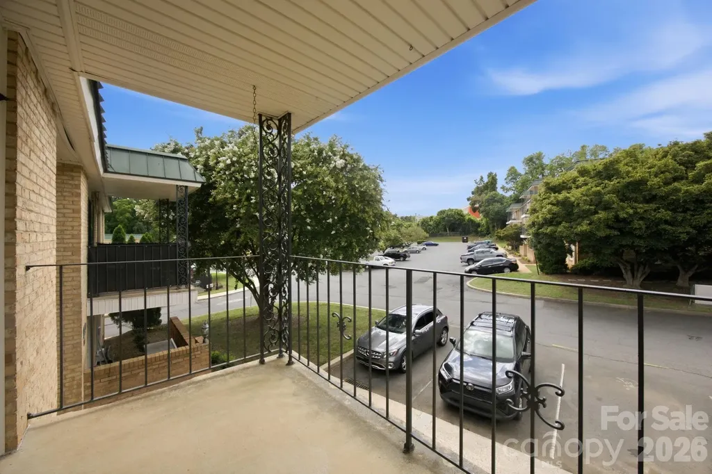 4735 Hedgemore Drive Charlotte NC 28209