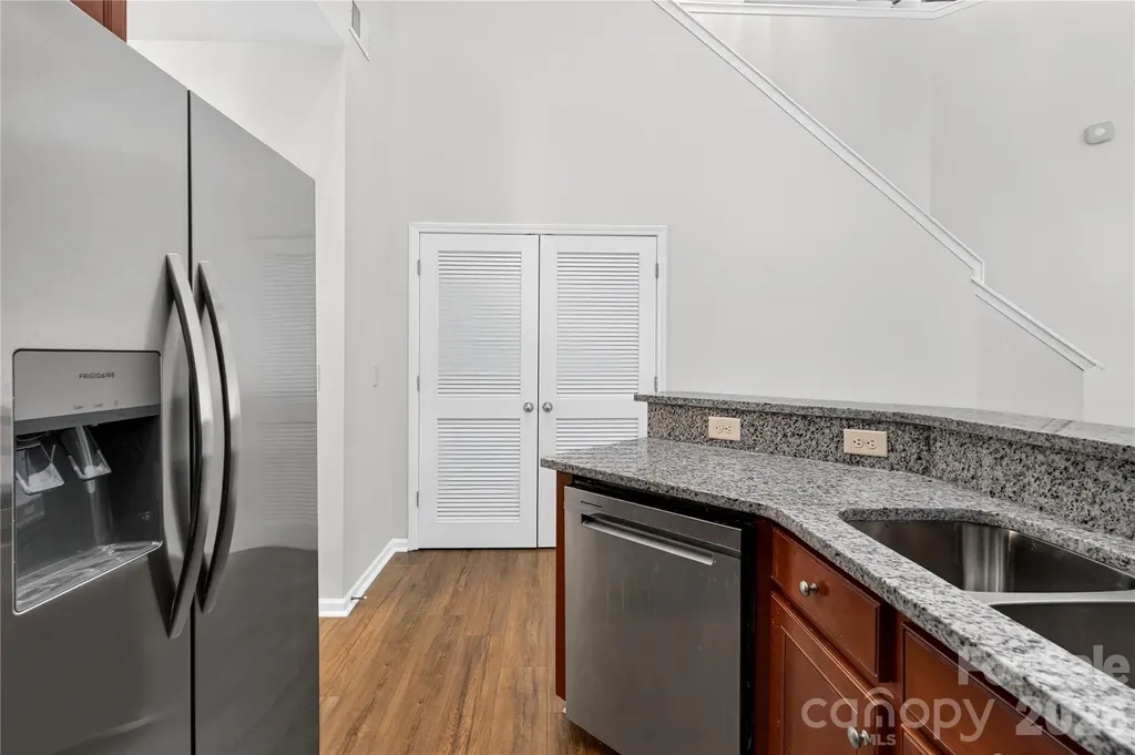 4711 Craigmoss Lane Charlotte NC 28278