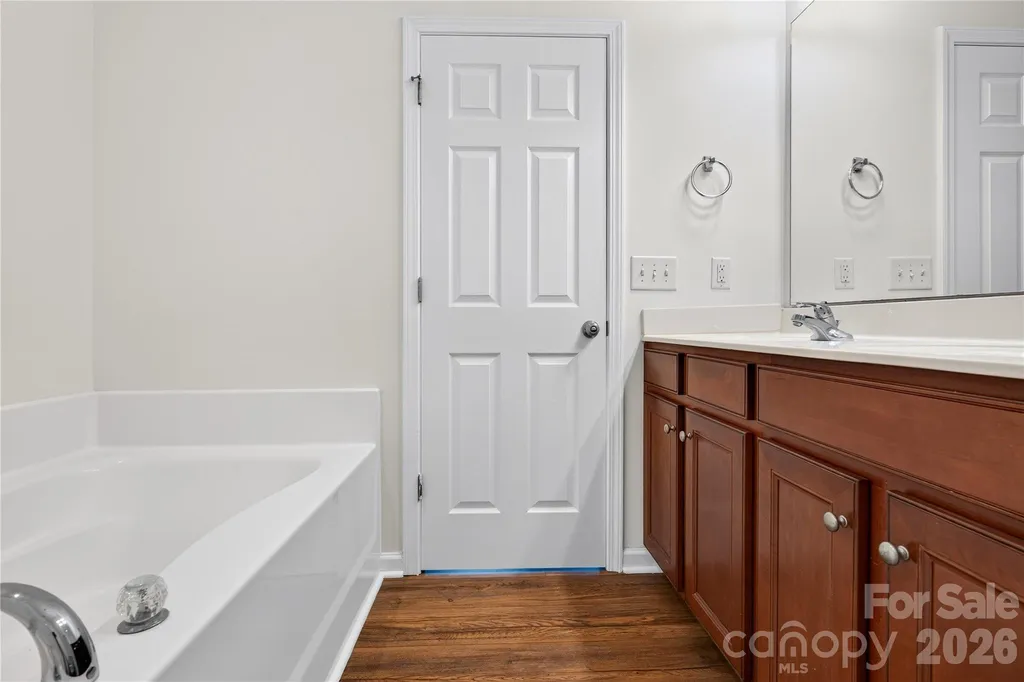 4711 Craigmoss Lane Charlotte NC 28278