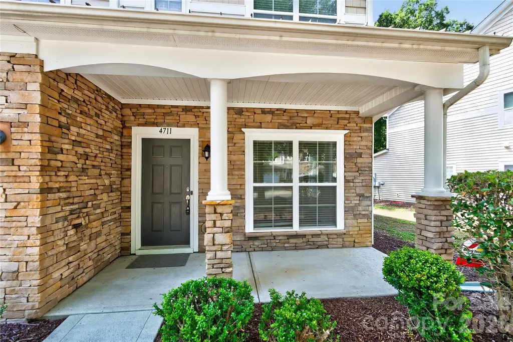 4711 Craigmoss Lane Charlotte NC 28278