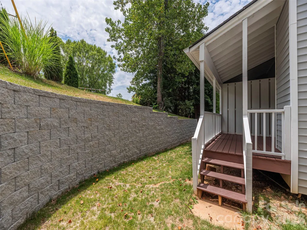 1 Willoughby Run Drive Asheville NC 28803