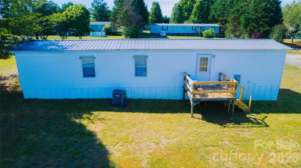 1341 Freedom Lane Newton NC 28658