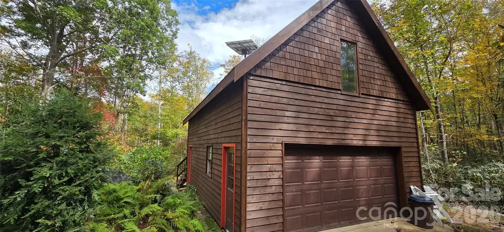 165 Winding Trail Burnsville NC 28714