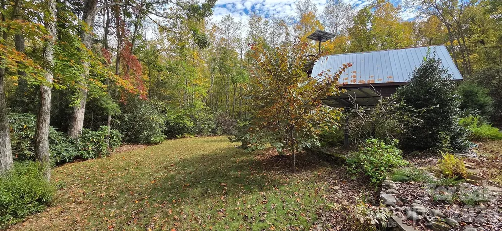 165 Winding Trail Burnsville NC 28714