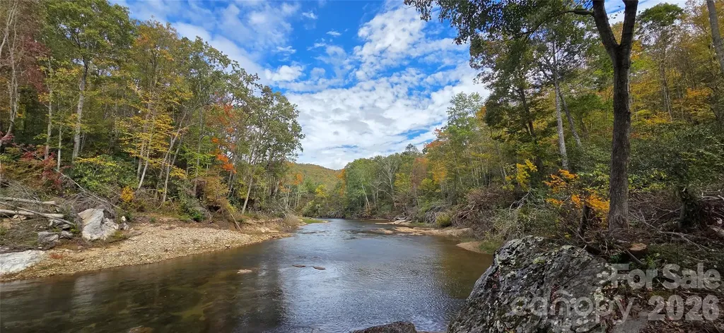 165 Winding Trail Burnsville NC 28714