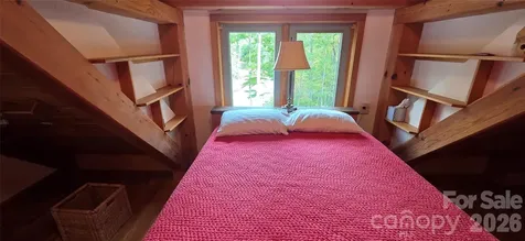 165 Winding Trail Burnsville NC 28714