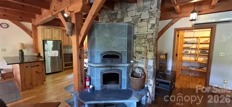 165 Winding Trail Burnsville NC 28714