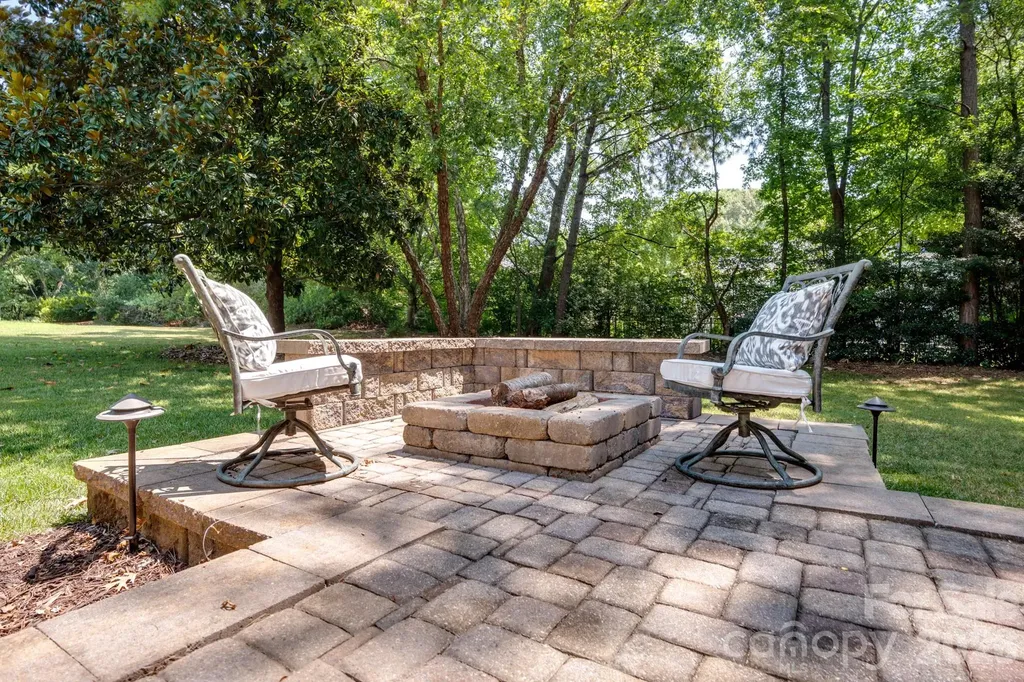 5210 Addington Court Charlotte NC 28277