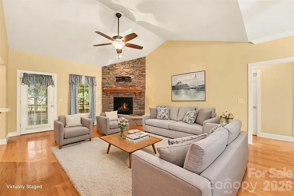 3563 Wandering Lane NE Hickory NC 28601