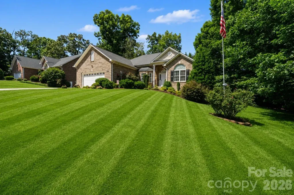 3563 Wandering Lane NE Hickory NC 28601