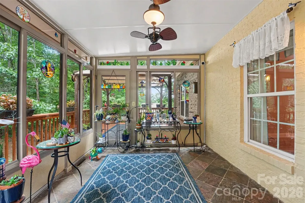 3563 Wandering Lane NE Hickory NC 28601
