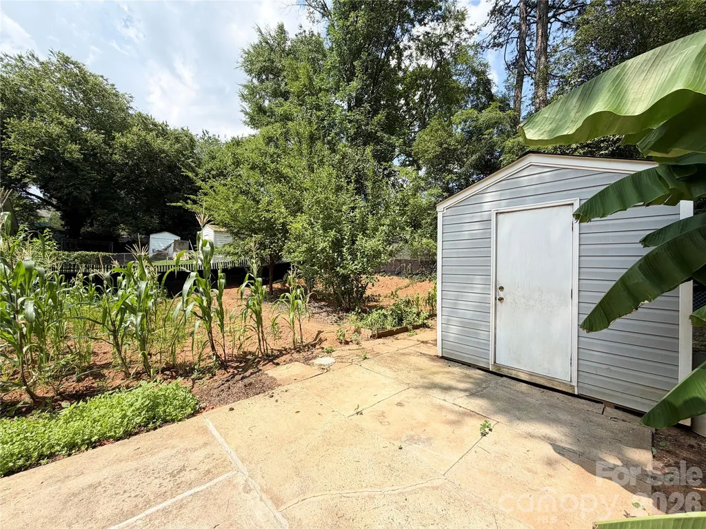 3125 Amay James Avenue Charlotte NC 28208