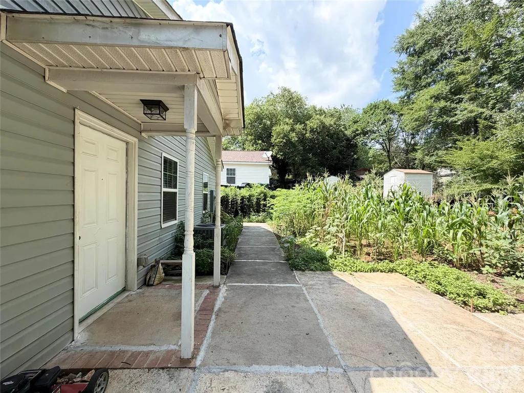 3125 Amay James Avenue Charlotte NC 28208