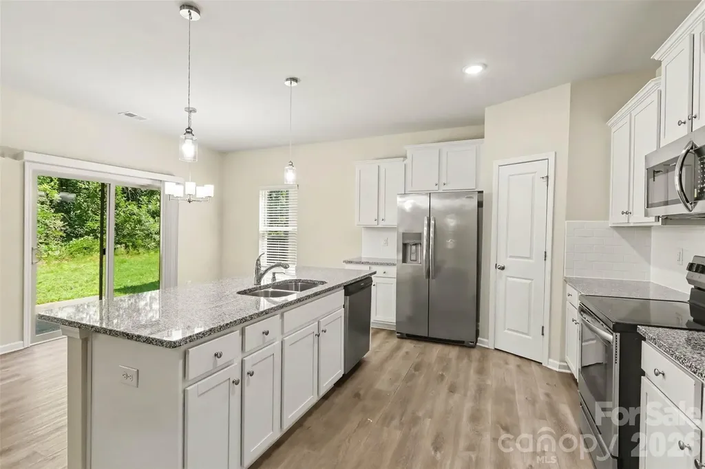 7319 Neal Drive Charlotte NC 28213
