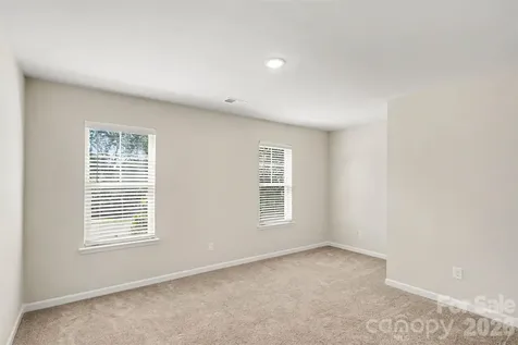 7319 Neal Drive Charlotte NC 28213
