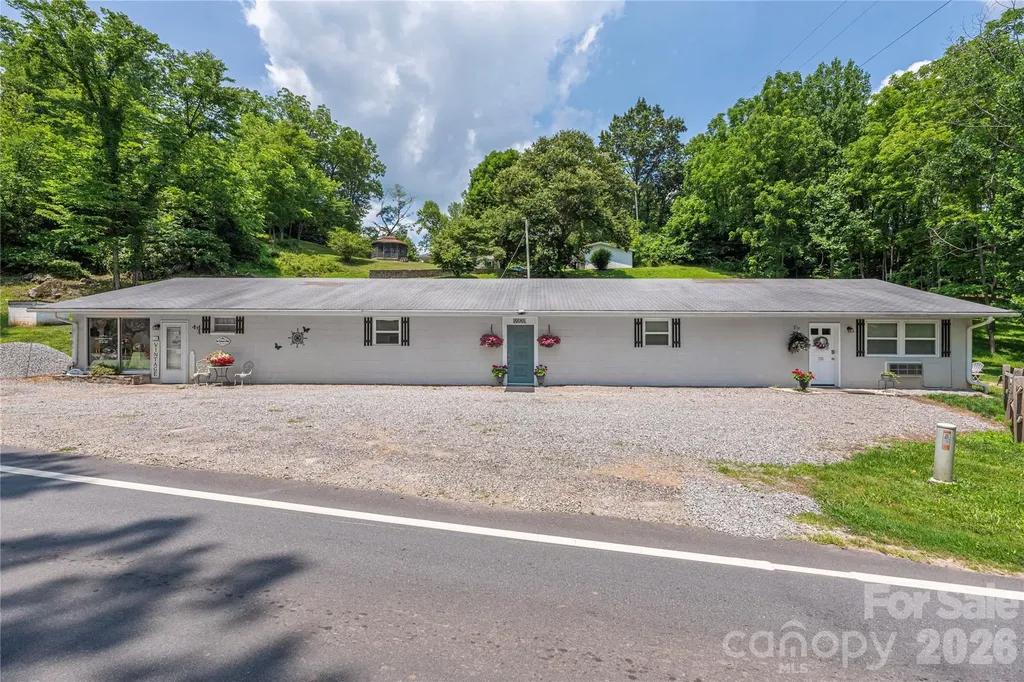 702 Love Joy Road Canton NC 28716