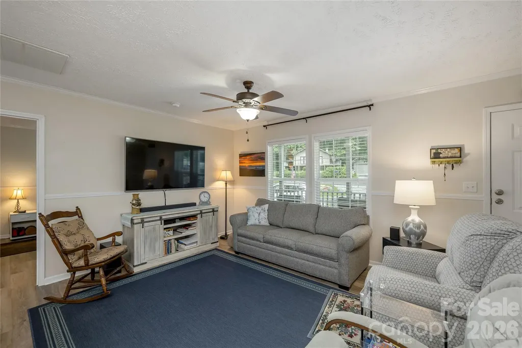32 Beechwood Lakes Drive Hendersonville NC 28792