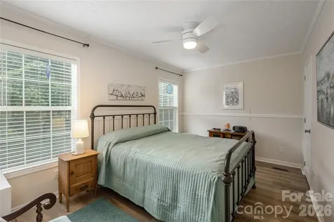 32 Beechwood Lakes Drive Hendersonville NC 28792