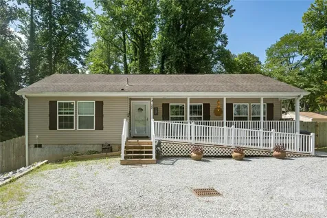 32 Beechwood Lakes Drive Hendersonville NC 28792