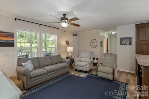 32 Beechwood Lakes Drive Hendersonville NC 28792