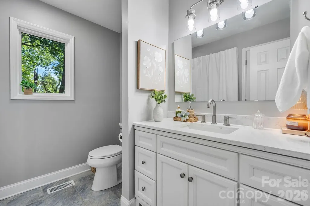 151 Harbourtown Drive Kings Mountain NC 28086