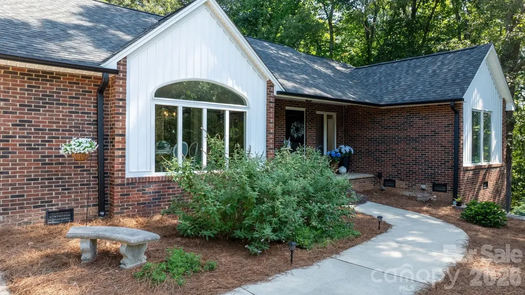 151 Harbourtown Drive Kings Mountain NC 28086