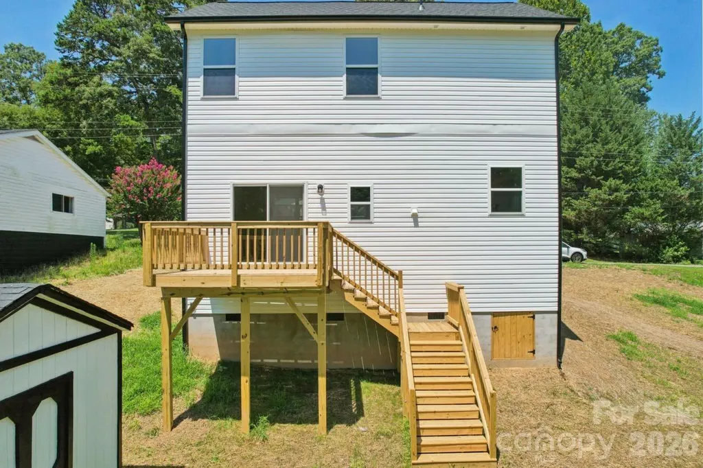 706 N 9th Street Bessemer City NC 28016
